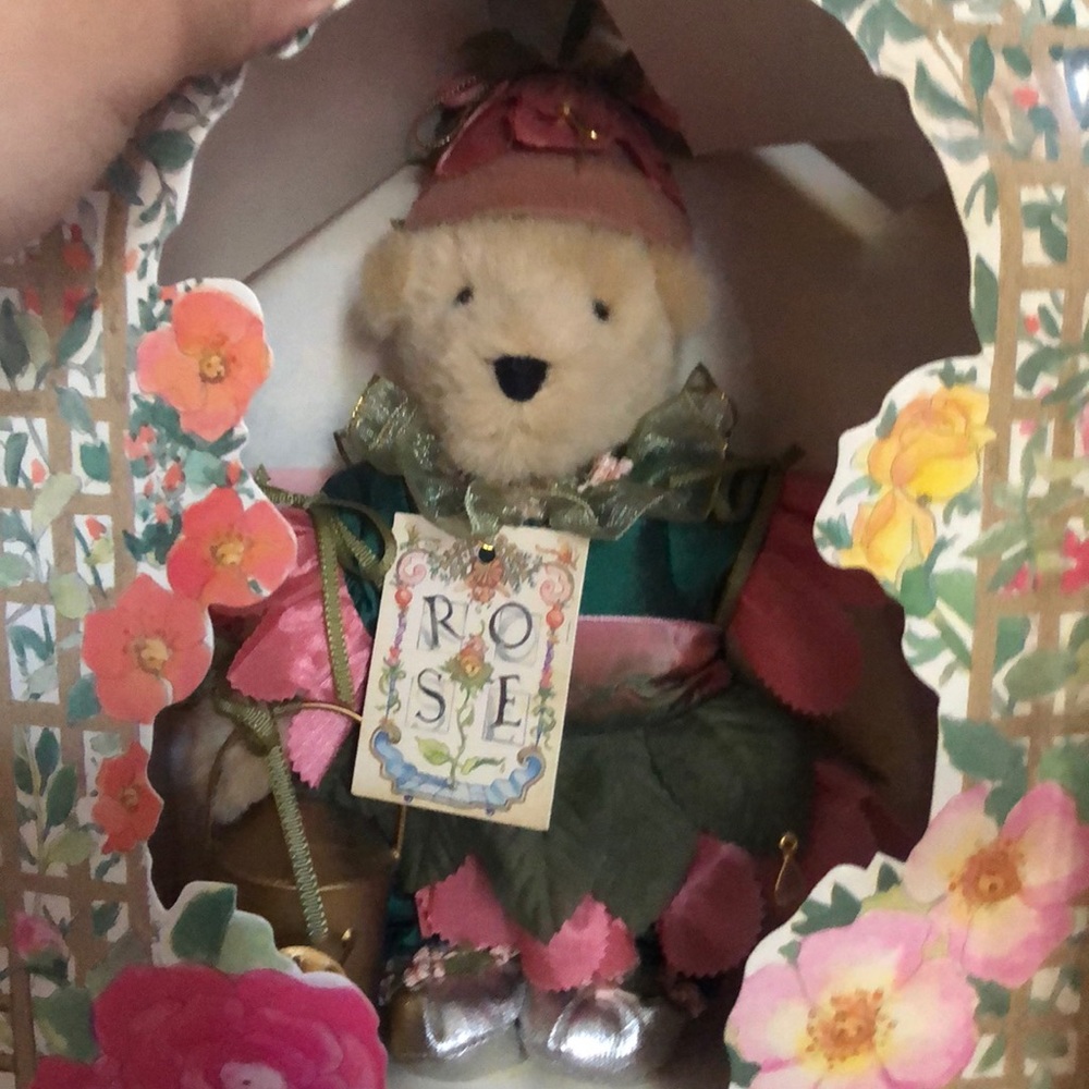 Muffy Bear Rose 1993
